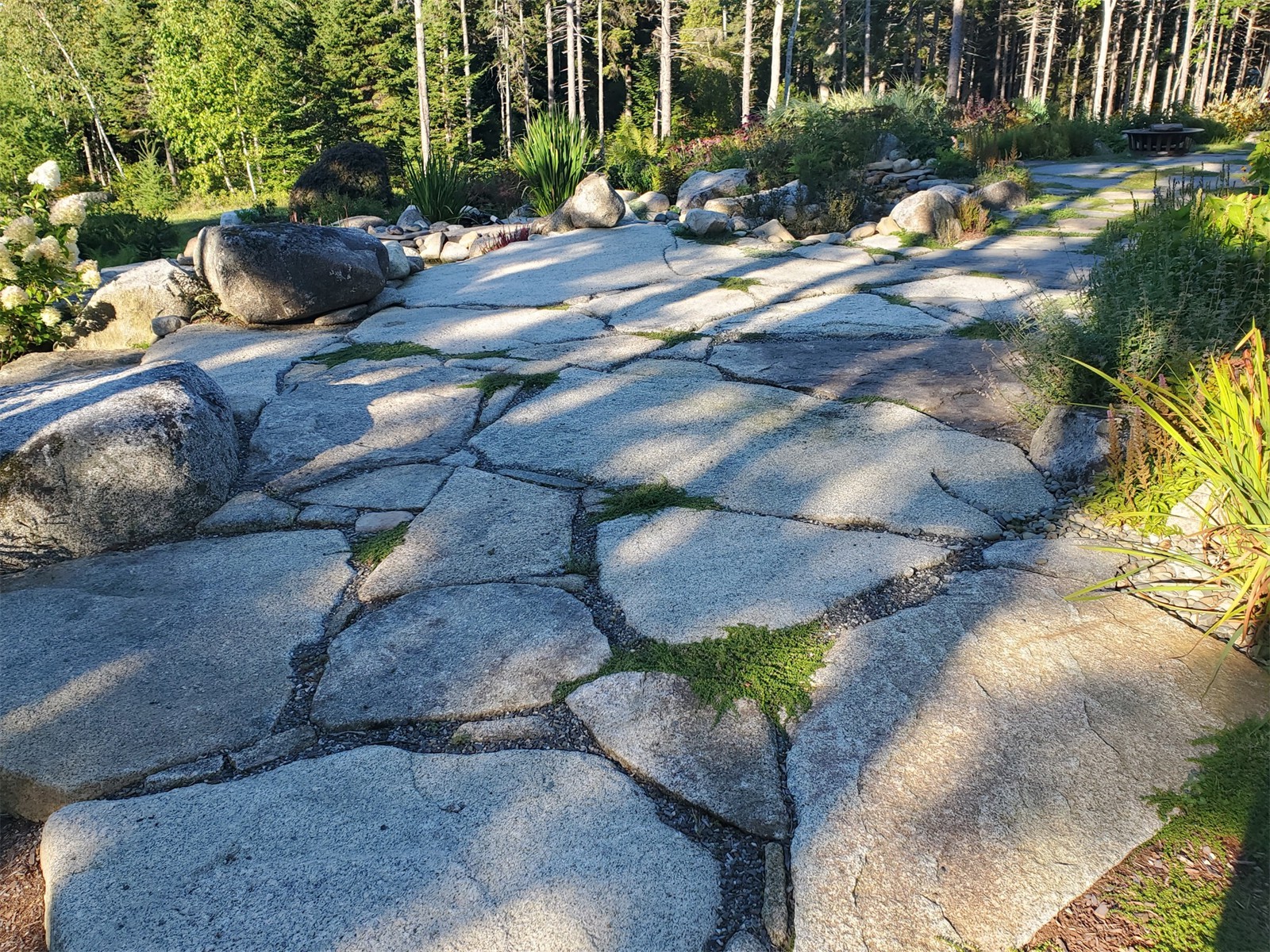 natural-earth-stone-hardscapes-03